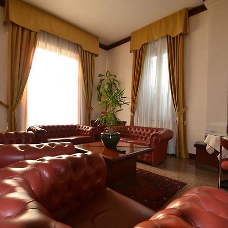 Hotel Residence Parma Zewnętrze zdjęcie